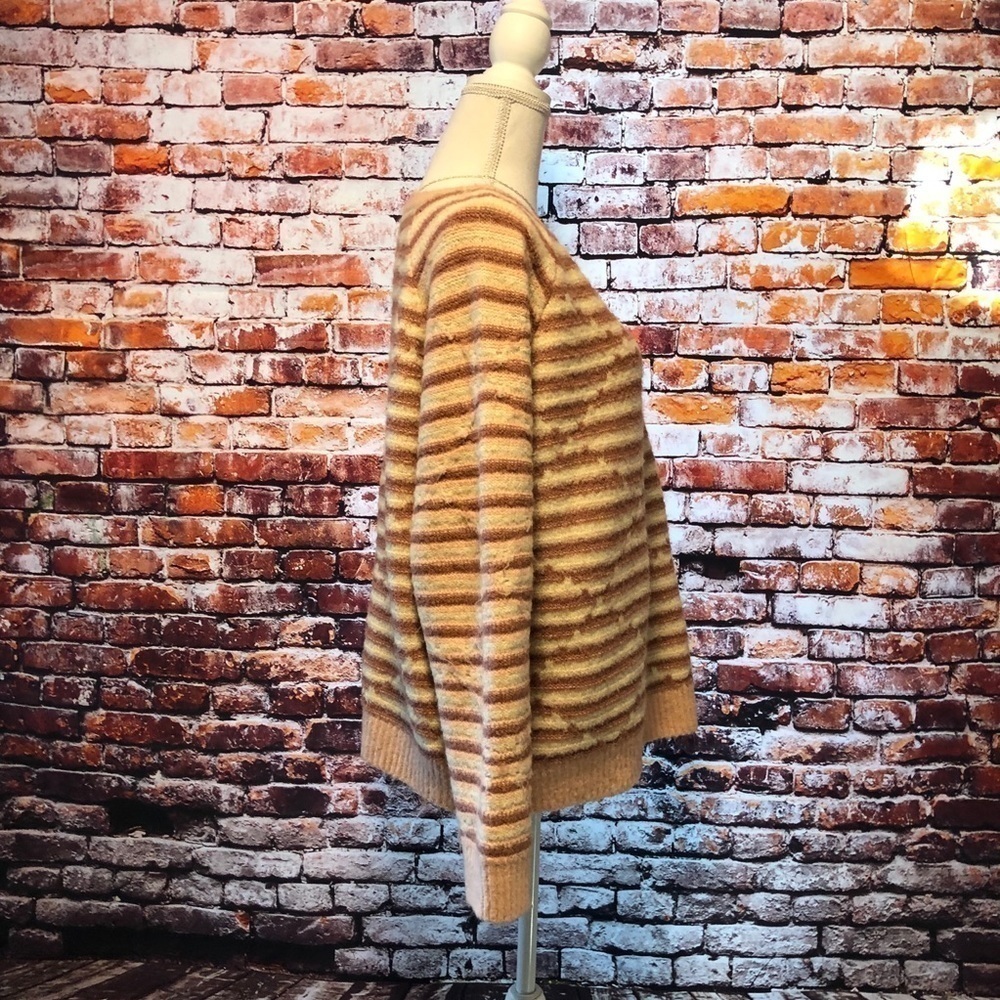 LISTICLE - WOMENS OVERSIZED SWEATER SIZE LARGE - Picture 5 of 10